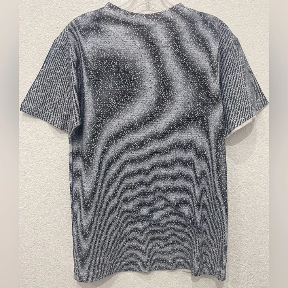 Lithographs soft fabric T shirt.‎ Damaged! Please read description!